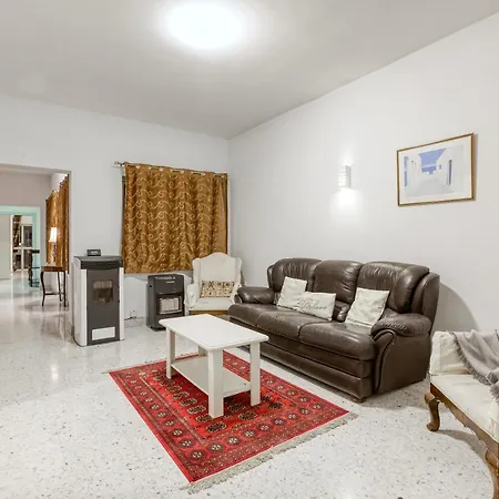 A Beautiful Seafront 3br In Tower Road By 360 Estates Apartment *