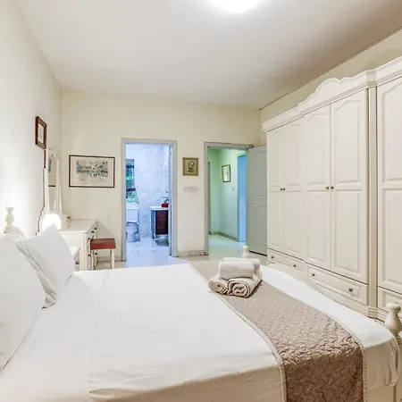 A Beautiful Seafront 3br In Tower Road By 360 Estates Lägenhet