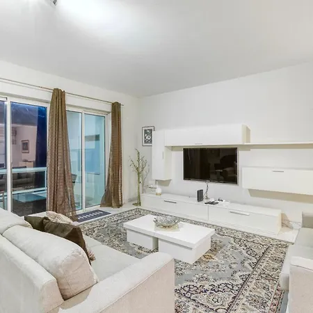 Appartement A Beautiful Seafront 3br In Tower Road By 360 Estates Sliema