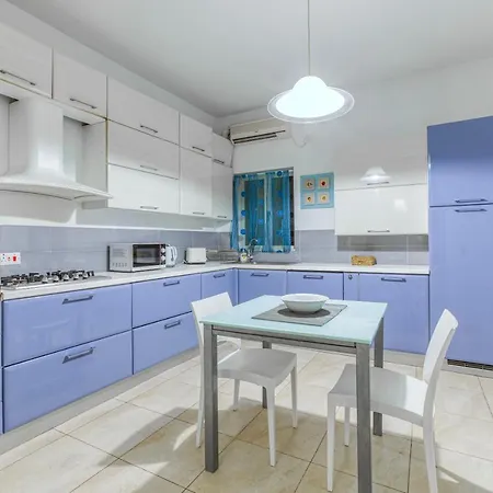 דירה A Beautiful Seafront 3br In Tower Road By 360 Estates